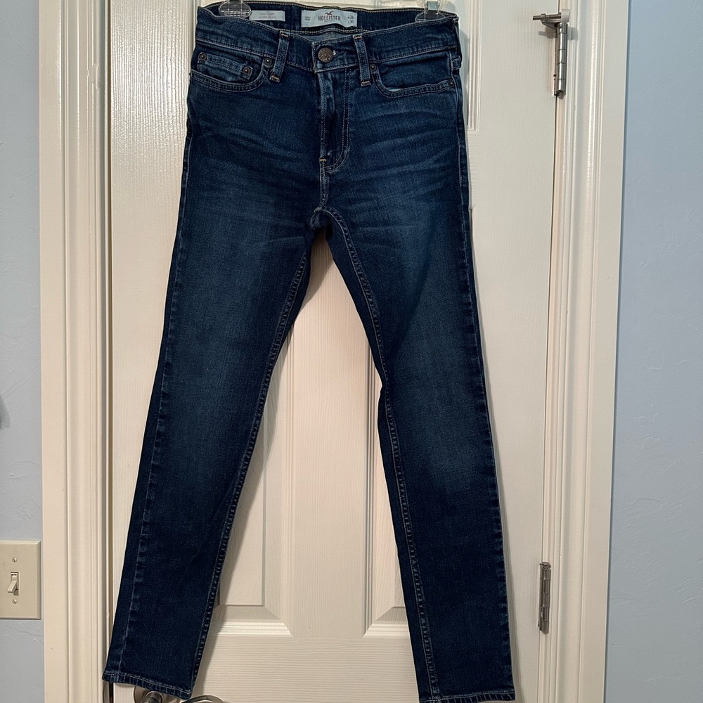 Womens Hollister Jeans Super Skinny Mid rise Dark Wash Size W 26 L 30 EUC!